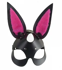Черная маска 'Зайка' с розовыми меховыми вставками