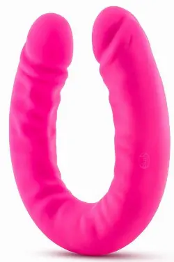 Розовый двусторонний фаллоимитатор 18 inch Silicone Slim Double Dong - 45,7 см. 